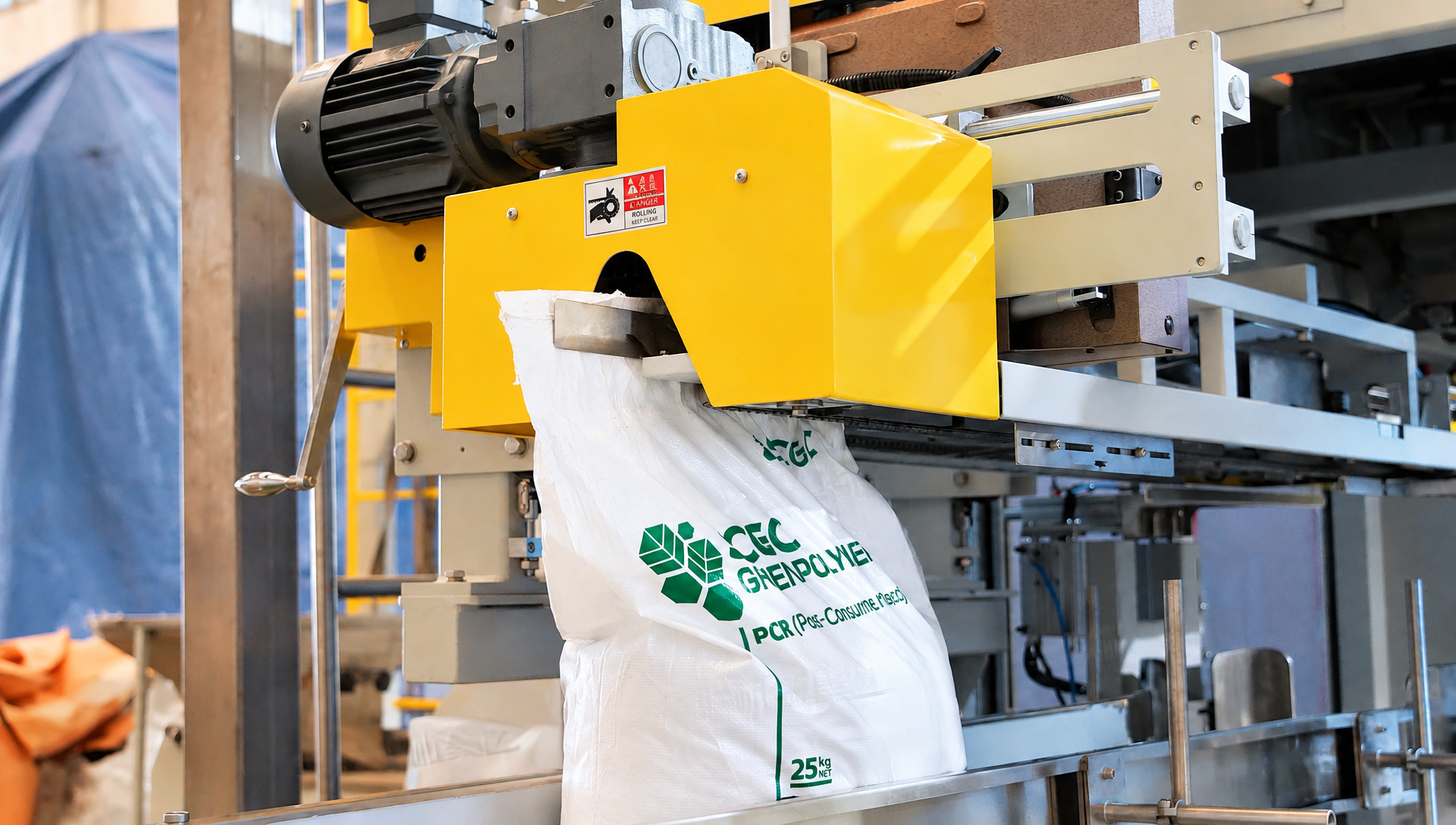 Sistema Automático de Ensacado y Cierre de Pellets de Plástico de 25KG